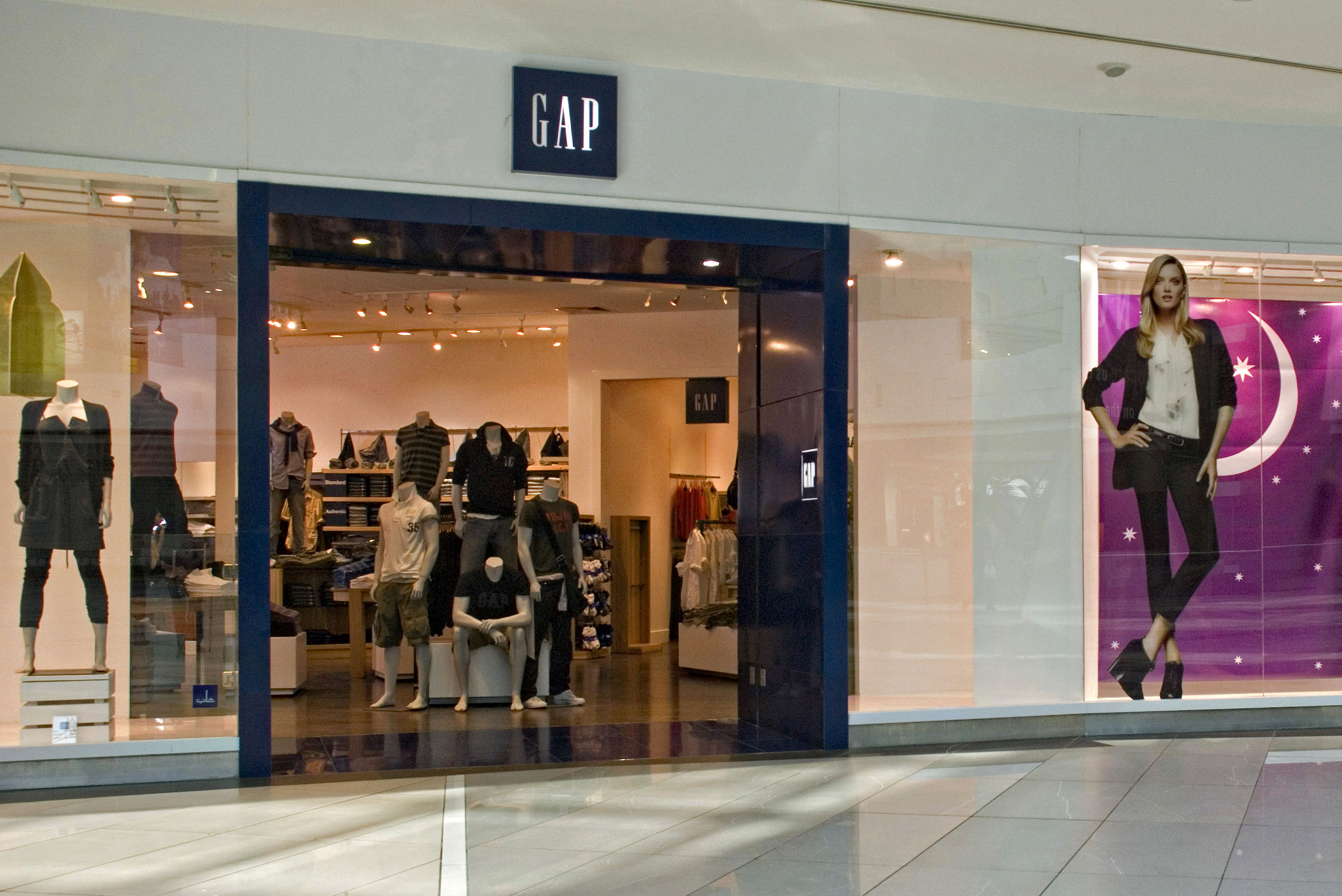 GAP- 360 MALL